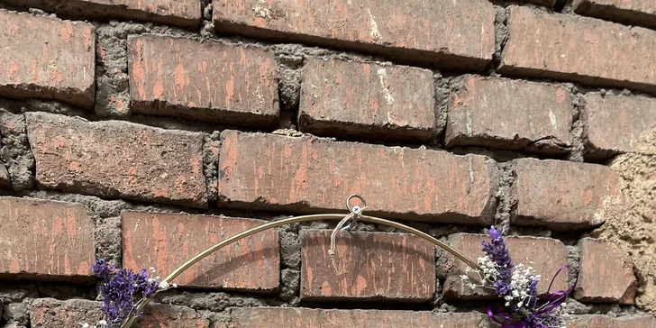 Vázání i vypichování kytic či kurz Na den floristkou vč. pomůcek a materiálů