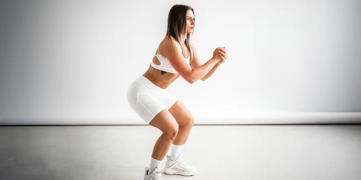 Online coaching i tréninkový plán 4v1 na doma či do fitka od zkušené fitness trenérky