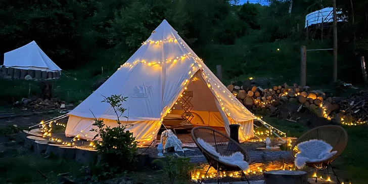 Romantický glamping ve stanu: pro 2–3 osoby, vč. snídaně, 50 m od řeky Ohře
