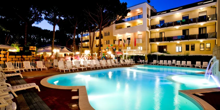 Italské prázdniny: 4* hotel s bazénem, 500 metrů od pláže, polopenze i plná penze