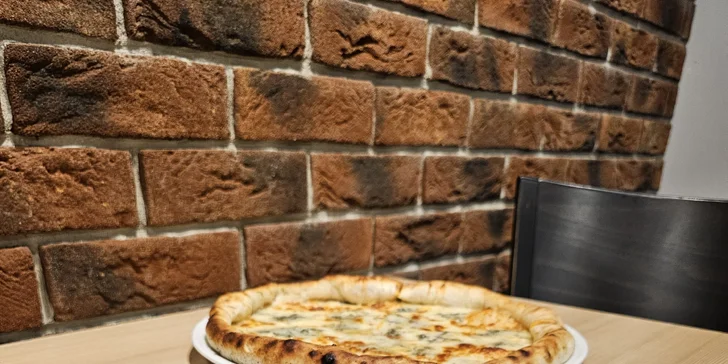 Řádění na motokárách pro děti i dospělé: až 3 jízdy i pizza dle výběru