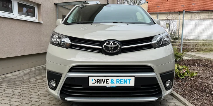 Pronájem vozidla Toyota ProAce se spací vestavbou až pro 5 osob