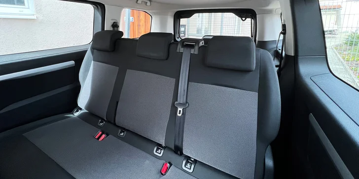 Pronájem vozidla Toyota ProAce se spací vestavbou až pro 5 osob