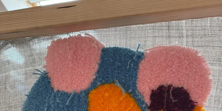 Rugmaking: zážitkový kurz tkaní vlastního koberečku, pro začátečníky i pokročilé