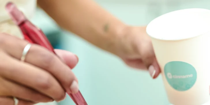 Skořicové rolky s dubajskou čokoládou i mix dalších příchutí: 1–10 kusů, 3 pobočky na Praze 1