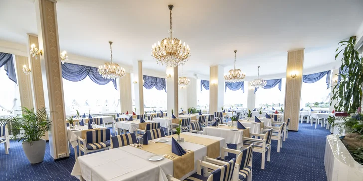 Pobyt ve 4* hotelu v Mariánských Lázních: jídlo, vyhřívaný bazén i wellness procedury