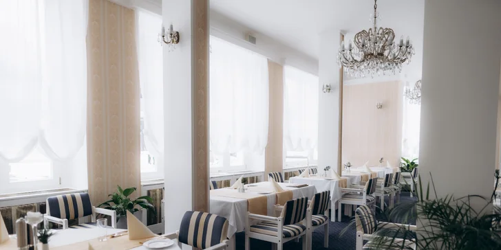 Pobyt ve 4* hotelu v Mariánských Lázních: jídlo, vyhřívaný bazén i wellness procedury