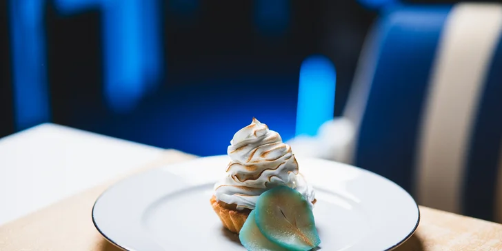 Pobyt ve 4* hotelu v Mariánských Lázních: jídlo, vyhřívaný bazén i wellness procedury