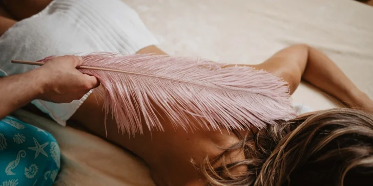 Dokonalá relaxace: 90–⁠180min. ⁠⁠královská tantra pro ženy