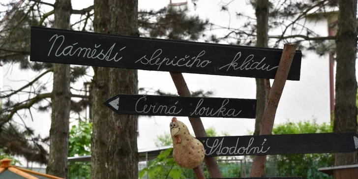 Prohlídka farmy s povídáním a krmením zvířátek i farmářem na zkoušku až pro 4 děti