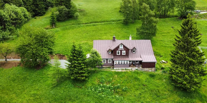 Horská chata v srdci Krkonoš: snídaně nebo all inclusive i privátní wellness, 2 děti zdarma