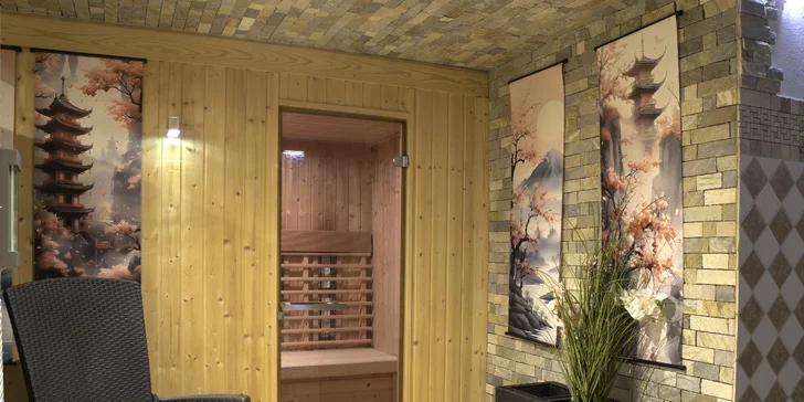 Privátní wellness na 2 hodiny pro dva: vířivka, sauna, víno i obložená mísa