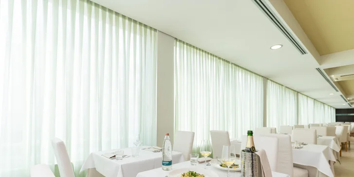 Dovolená v Itálii: hotel přímo u pláže, polopenze i venkovní bazén