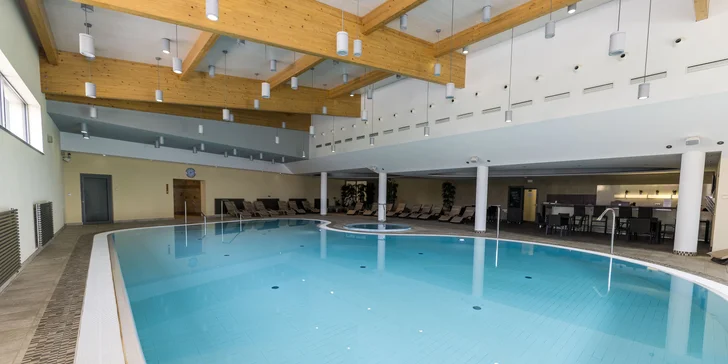 Luxusní pobyt v Hluboké nad Vltavou: 5* hotel u zámku s wellness a jídlem