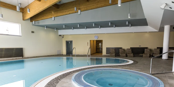 Luxusní pobyt v Hluboké nad Vltavou: 5* hotel u zámku s wellness a jídlem