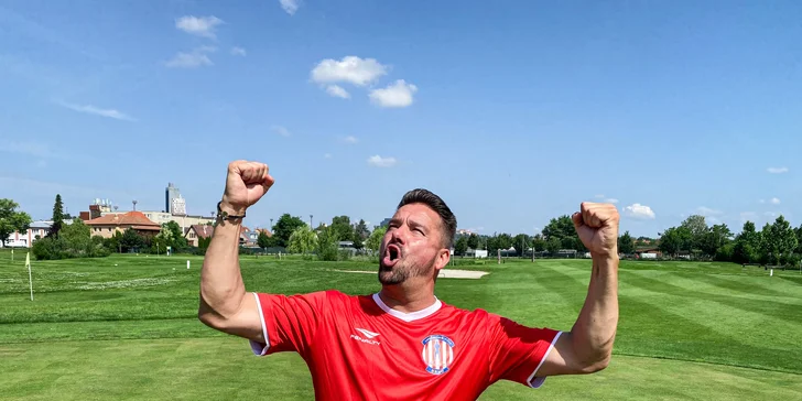 Vstupné na 18jamkový fotbalgolf v areálu Kšírovka pro 2 dospělé