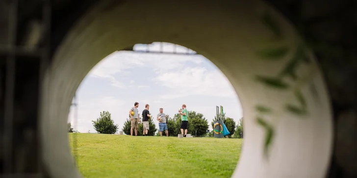 Vstupné na 18jamkový fotbalgolf v areálu Kšírovka pro 2 dospělé