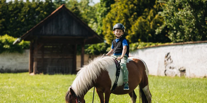 Procházka s kozou, poníkem, prohlídka farmy i pasení ovcí u Olomouce
