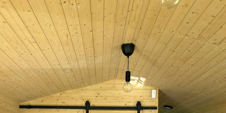 Moderní tiny house na Křivoklátsku, 11 km od Lán: bez stravy či se snídaní
