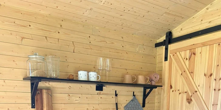 Moderní tiny house na Křivoklátsku, 11 km od Lán: bez stravy či se snídaní