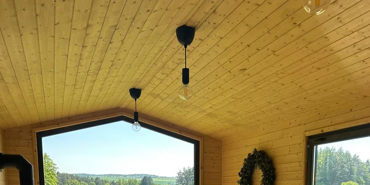 Moderní tiny house na Křivoklátsku, 11 km od Lán: bez stravy či se snídaní