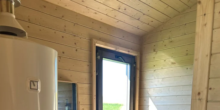 Moderní tiny house na Křivoklátsku, 11 km od Lán: bez stravy či se snídaní