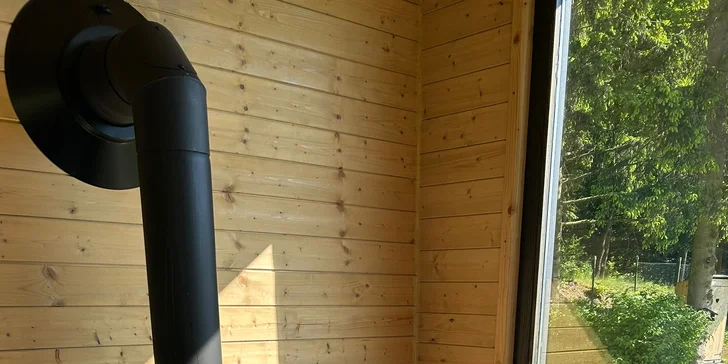 Moderní tiny house na Křivoklátsku, 11 km od Lán: bez stravy či se snídaní