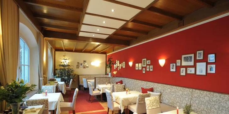 Pobyt v rakouských Alpách: hotel přímo u jezera, polopenze, lázně i půjčení kol