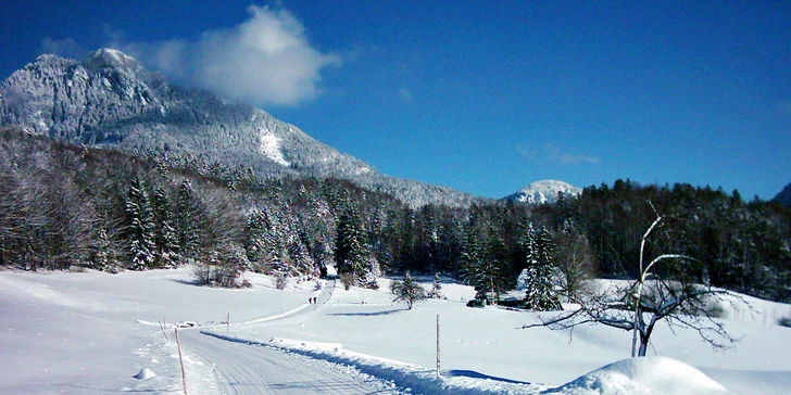 Pobyt v rakouských Alpách: hotel přímo u jezera, polopenze, lázně i půjčení kol