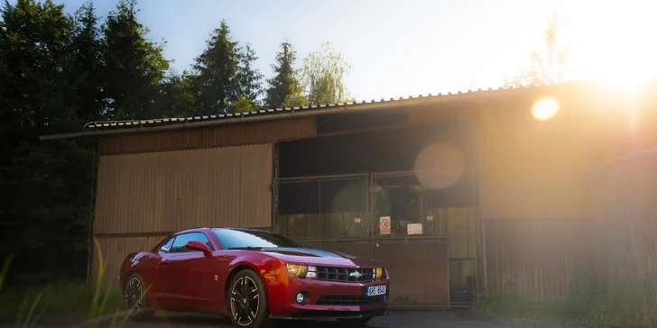 Pořádná rychlost: spolujízda nebo řízení Chevroletu Camaro Bumblebee či BodyKit SS