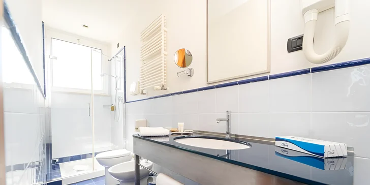 Dovolená v Itálii: hotel přímo u pláže, polopenze i venkovní bazén