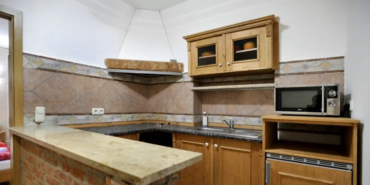 Krušné hory i s jídlem: vybavený apartmán nebo chalupa až pro 14 osob
