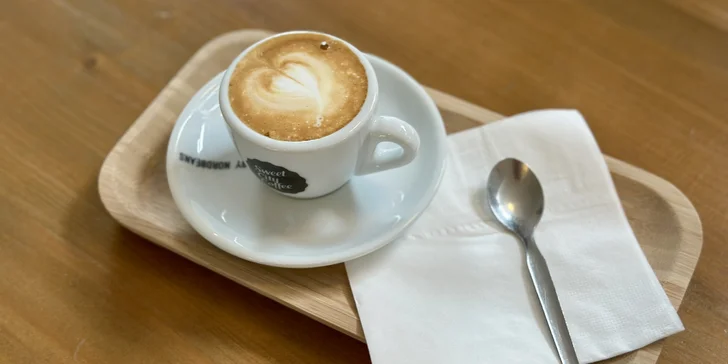 Snídaňové menu pro 1 i 2 osoby: bagel à la benedikt nebo snídaňový talíř a nápoj
