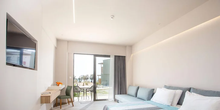 Dovolená na Rhodosu: 4* hotel vč. letenek, all inclusive, 30 m od pláže