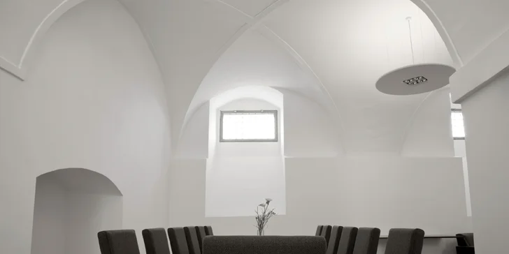 Hotel v klášteře ze 17. století s výhledem na Dunaj: snídaně a wellness, děti zdarma
