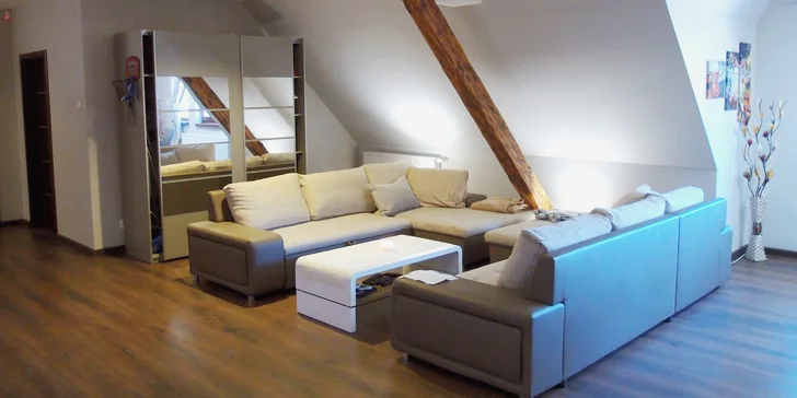 Prostorný apartmán pod Nízkými Tatrami až pro 6 osob: kuchyně, sauna, zahrada