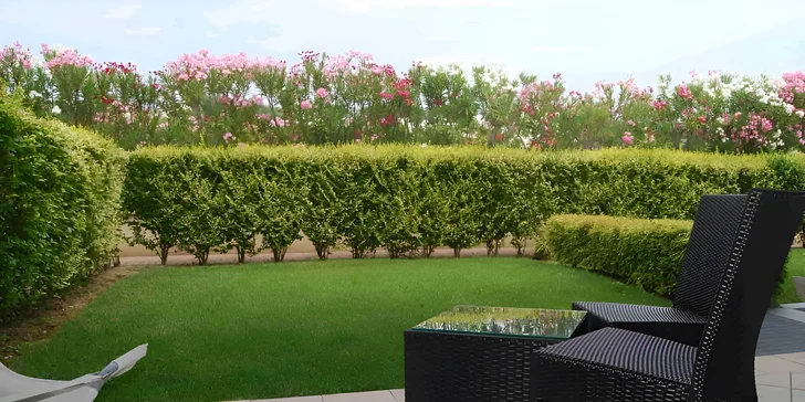 Dovolená u Lago di Garda: hotel s výhledem na jezero, snídaně i venkovní bazén