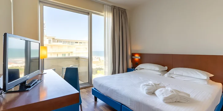Dovolená v Itálii: hotel přímo u pláže, polopenze i venkovní bazén