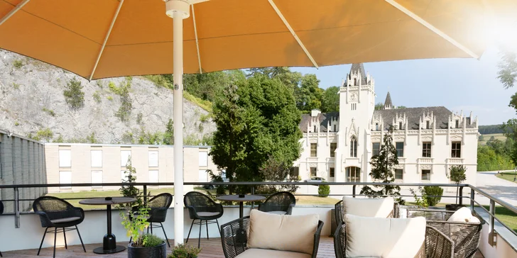 Gutensteinské Alpy: 4* zámecký hotel se snídaní či polopenzí a wellness o rozloze 400 m²