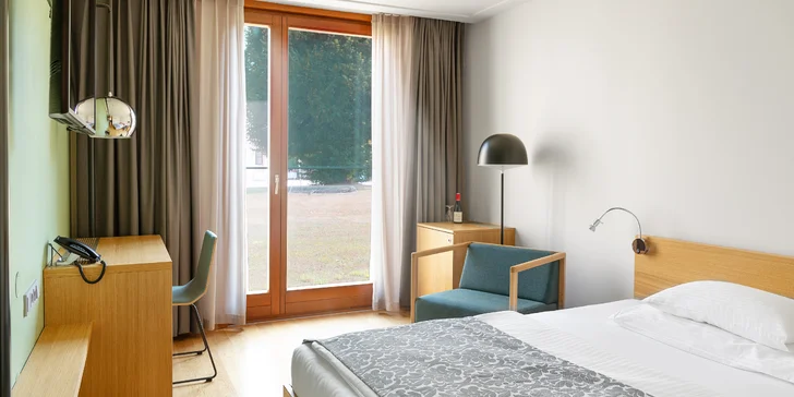 Gutensteinské Alpy: 4* zámecký hotel se snídaní či polopenzí a wellness o rozloze 400 m²