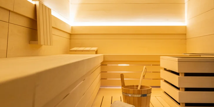Gutensteinské Alpy: 4* zámecký hotel se snídaní či polopenzí a wellness o rozloze 400 m²