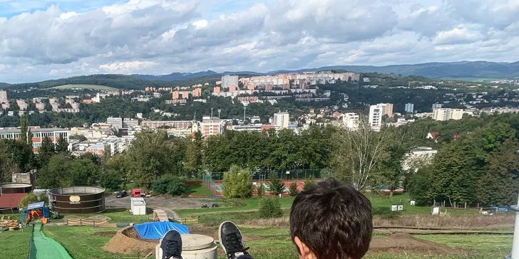 Letní zábava v areálu Svah Zlín: tubing, jump park i aquazorbing
