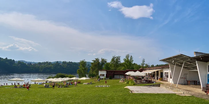 Glamping na Slapech: luxusní stany pro dva i celou rodinu, krásná lokalita přímo u přehrady
