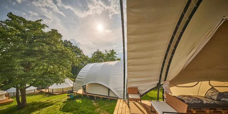 Glamping na Slapech: luxusní stany pro dva i celou rodinu, krásná lokalita přímo u přehrady