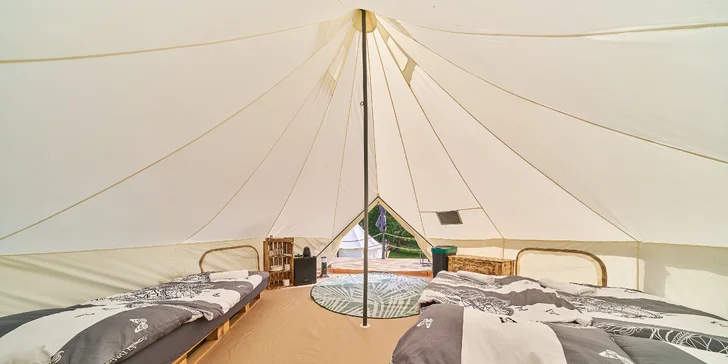 Glamping na Slapech: luxusní stany pro dva i celou rodinu, krásná lokalita přímo u přehrady