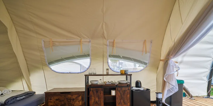Glamping na Slapech: luxusní stany pro dva i celou rodinu, krásná lokalita přímo u přehrady