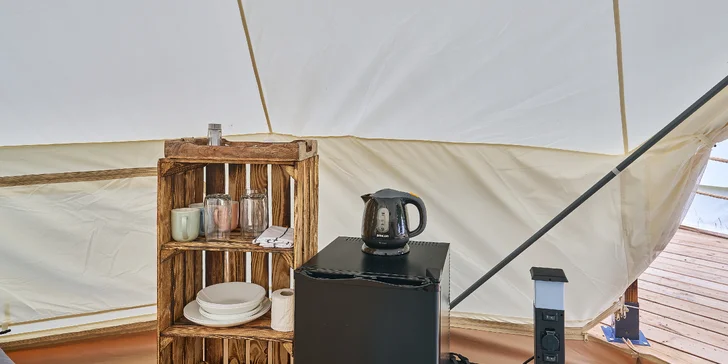 Glamping na Slapech: luxusní stany pro dva i celou rodinu, krásná lokalita přímo u přehrady