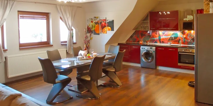 Prostorný apartmán pod Nízkými Tatrami až pro 6 osob: kuchyně, sauna, zahrada