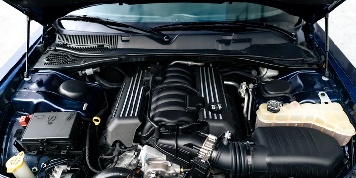 Zážitek v americkém Dodge Challenger 6,4 l Scat Pack: spolujízda i řízení