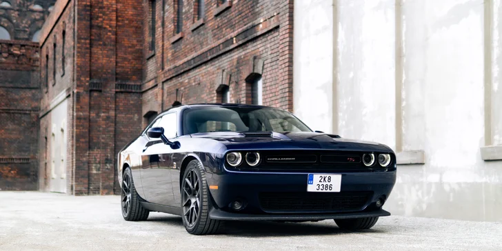 Zážitek v americkém Dodge Challenger 6,4 l Scat Pack: spolujízda i řízení